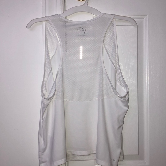 Nike Tank Top - Picture 2 of 6
